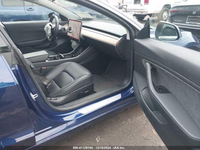 2018 TESLA MODEL 3 5YJ3E1EB6JF105398 Photo 4