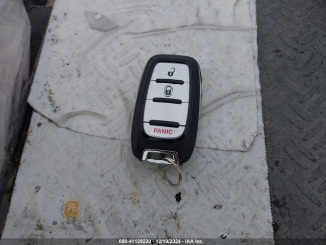 2C4RC1CG2MR564497 Chrysler Voyager Lx