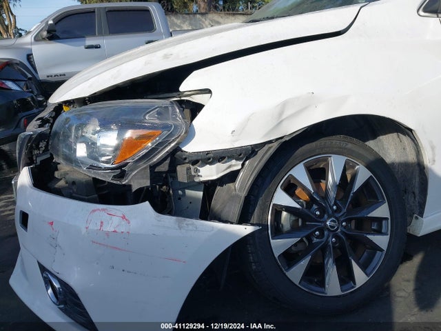 Nissan SENTRA SR 2019 3N1AB7APXKY350041 Image 19