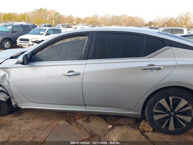 1N4BL4DW7NN366270 Nissan Altima Sv Intelligent Awd