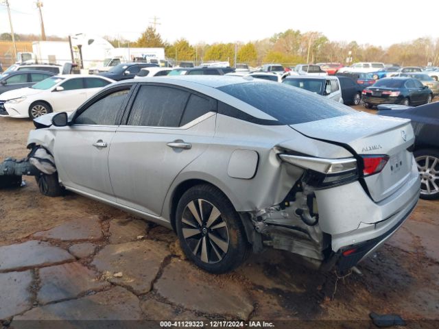 1N4BL4DW7NN366270 Nissan Altima Sv Intelligent Awd