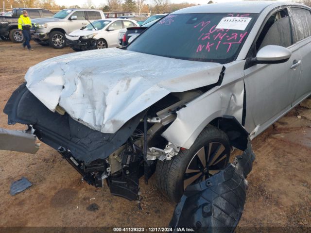 1N4BL4DW7NN366270 Nissan Altima Sv Intelligent Awd