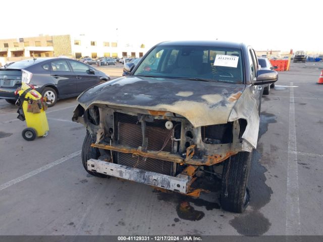 3TYAX5GN7NT037859 Toyota Tacoma Sr