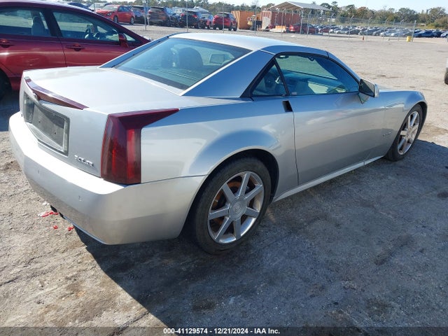2006 CADILLAC XLR 1G6YV36A865600771 Photo 3