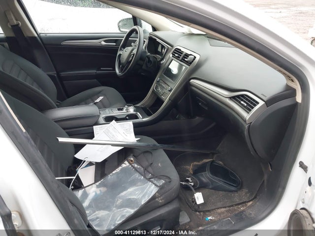 3FA6P0H72HR416091 Ford FUSION SE
