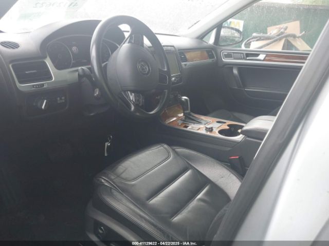 2011 VOLKSWAGEN TOUAREG WVGFK9BP4BD003462 Photo 4