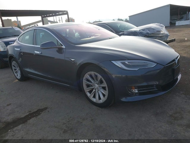 2018 TESLA MODEL S 5YJSA1E24JF258465 Photo 0