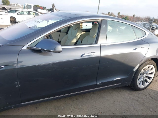 Tesla Model S 100d/75d/p100d 2018 5YJSA1E24JF258465 Image 14