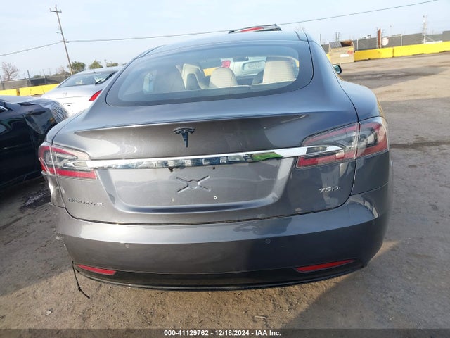 Tesla Model S 100d/75d/p100d 2018 5YJSA1E24JF258465 Image 16