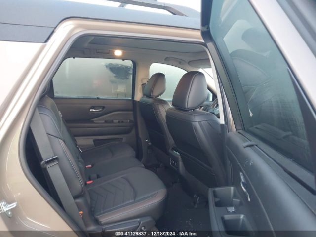 5N1DR3DJ0RC233816 Nissan Pathfinder Platinum 4wd