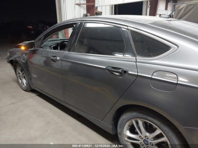 3FA6P0SU3FR226439 Ford Fusion Energi Titanium