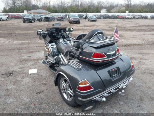 2005 HONDA GL1800 1HFSC47005A403030 Photo 2