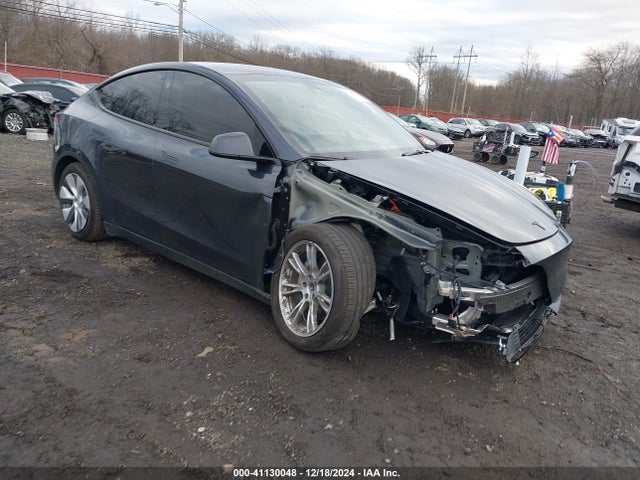 2024 TESLA MODEL Y 7SAYGDEE4RA235364 Photo 0