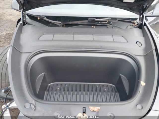 2024 TESLA MODEL Y 7SAYGDEE4RA235364 Photo 9