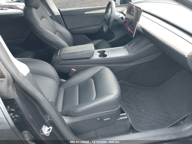 2024 TESLA MODEL Y 7SAYGDEE4RA235364 Photo 4