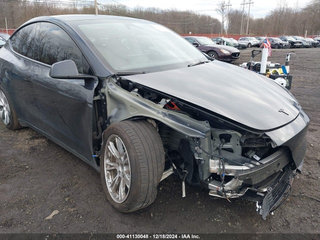 2024 TESLA MODEL Y 7SAYGDEE4RA235364 Photo 5