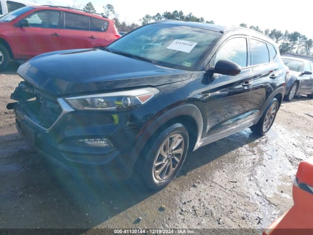 KM8J3CA4XHU583952 Hyundai TUCSON SE