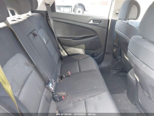 KM8J3CA4XHU583952 Hyundai TUCSON SE