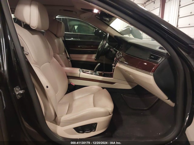 41130179 :رقم المزاد ، WBAKC6C5XBC394521 vin ، 2011 Bmw 750i Xdrive مزاد بيع