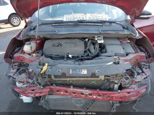 1FMCU0JD5HUA94654 Ford Escape Titanium