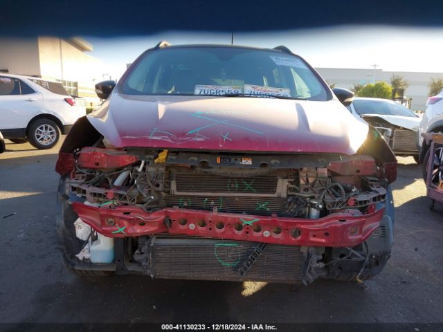 1FMCU0JD5HUA94654 Ford Escape Titanium