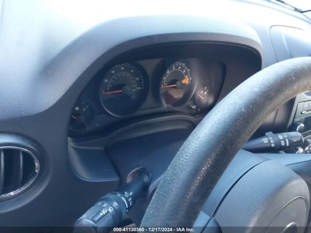 1C4NJDBB0FD153844 Jeep Compass Sport