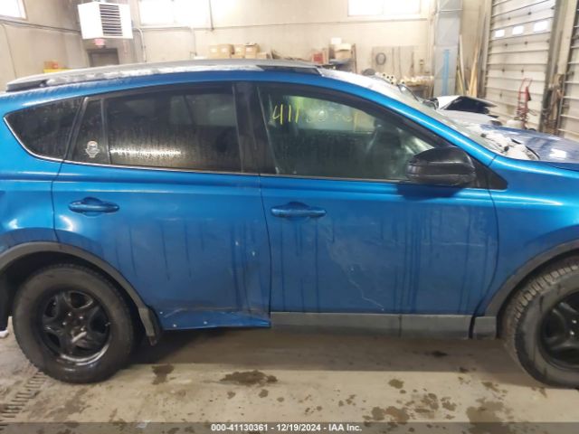 2T3BFREV8GW411233 Toyota RAV4 LE