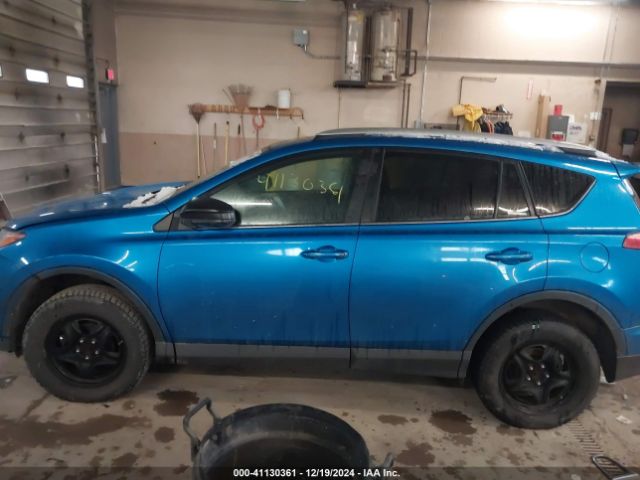 2T3BFREV8GW411233 Toyota RAV4 LE
