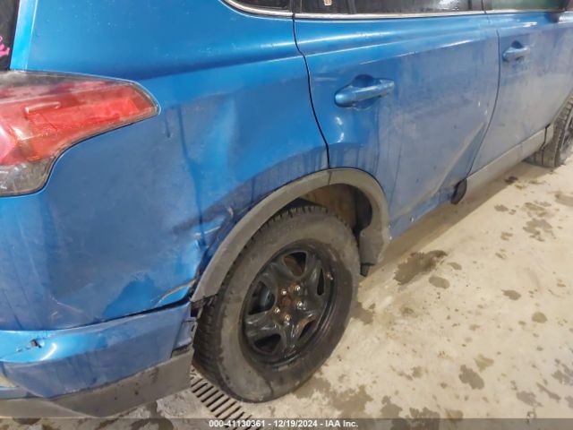 2T3BFREV8GW411233 Toyota RAV4 LE