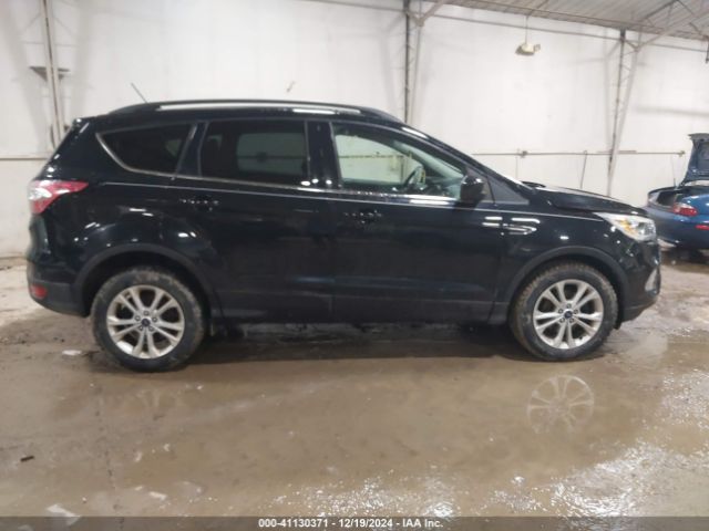 1FMCU0HD5JUB22366 Ford ESCAPE SEL