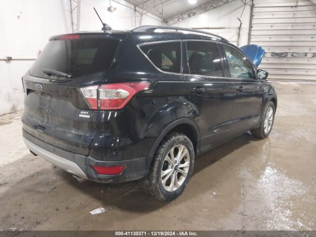 1FMCU0HD5JUB22366 Ford ESCAPE SEL