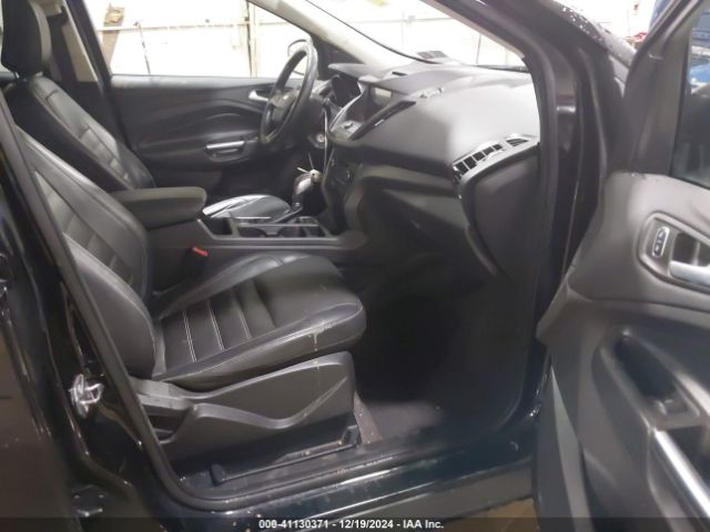 1FMCU0HD5JUB22366 Ford ESCAPE SEL