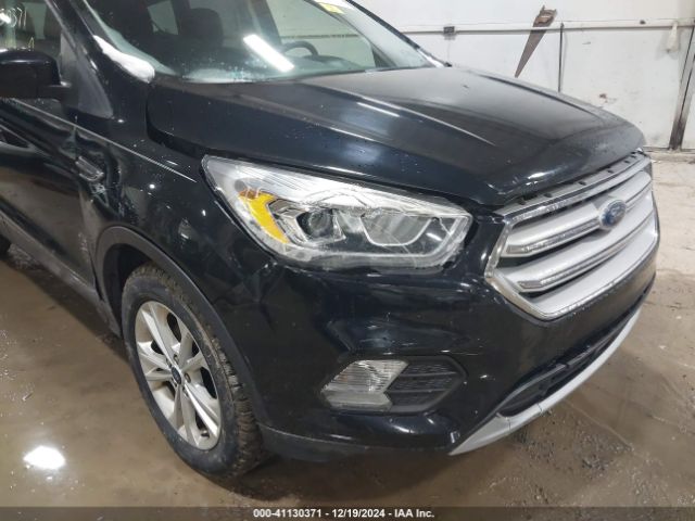 1FMCU0HD5JUB22366 Ford ESCAPE SEL