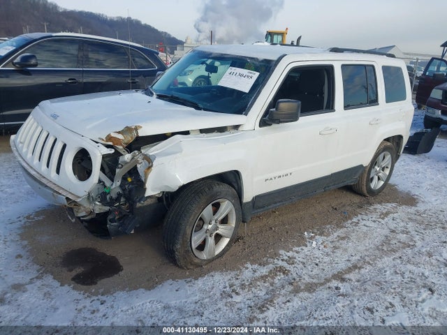 Jeep Patriot Latitude 2014 1C4NJRFB1ED627743 Image 2