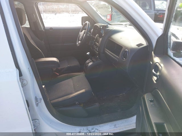 Jeep Patriot Latitude 2014 1C4NJRFB1ED627743 Image 5