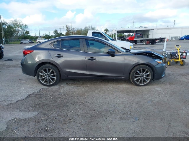 Mazda Mazda3 Touring 2018 3MZBN1V32JM205110 Image 13