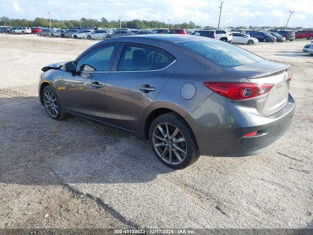 3MZBN1V32JM205110 Mazda Mazda3 Touring