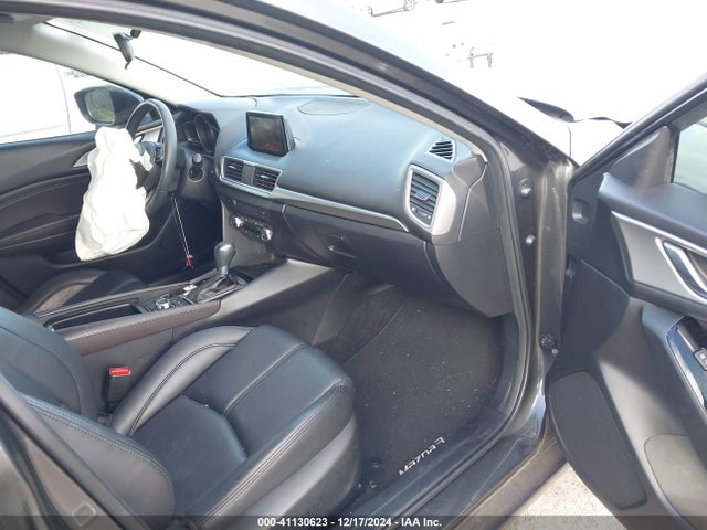 3MZBN1V32JM205110 Mazda Mazda3 Touring
