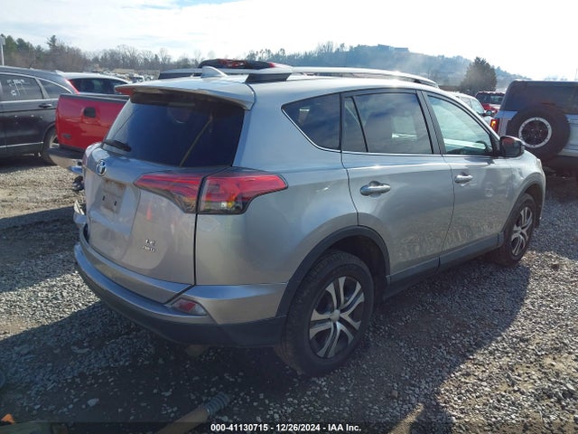 Toyota RAV4 LE 2017 2T3BFREV3HW611468 Image 4