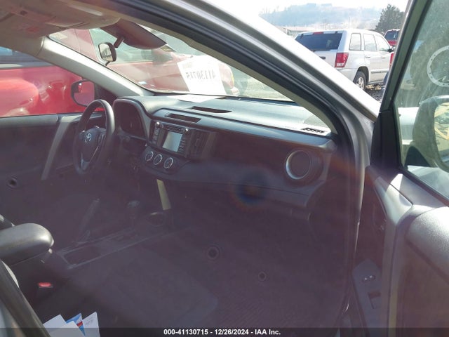 Toyota RAV4 LE 2017 2T3BFREV3HW611468 Image 5