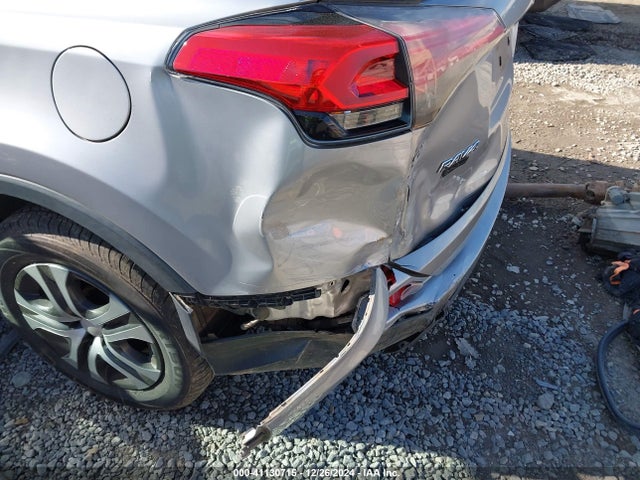 Toyota RAV4 LE 2017 2T3BFREV3HW611468 Image 6