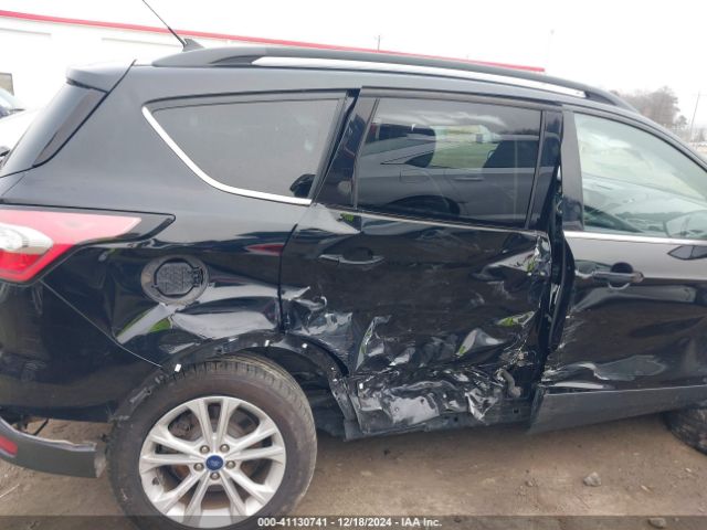 1FMCU0HD4JUB82509 Ford ESCAPE SEL