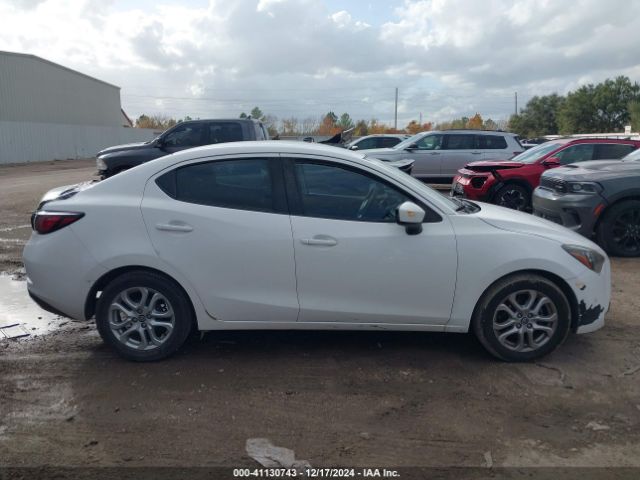 3MYDLBYV7HY159377 Toyota YARIS IA