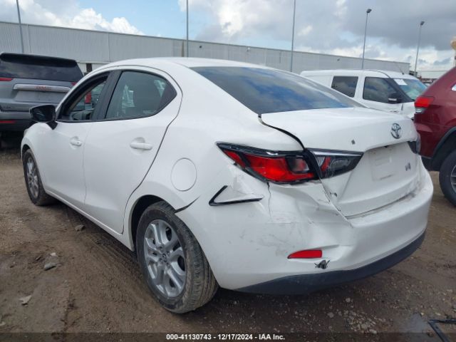 3MYDLBYV7HY159377 Toyota YARIS IA