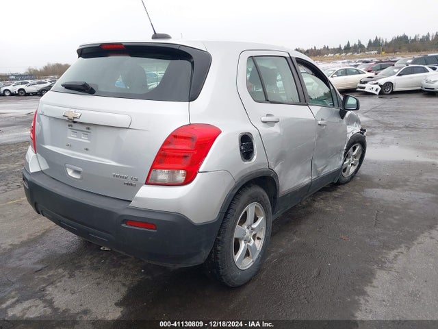 3GNCJPSBXFL256473 Chevrolet Trax 1ls