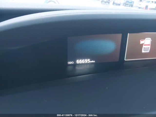 Toyota Prius Two 2018 JTDKBRFU1J3072343 Image 15