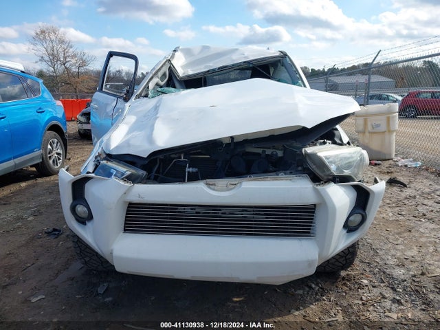Toyota 4RUNNER SR5 2015 JTEZU5JR8F5093122 Image 12