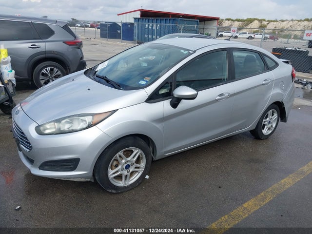 Ford FIESTA SE 2017 3FADP4BJ8HM110366 Image 2