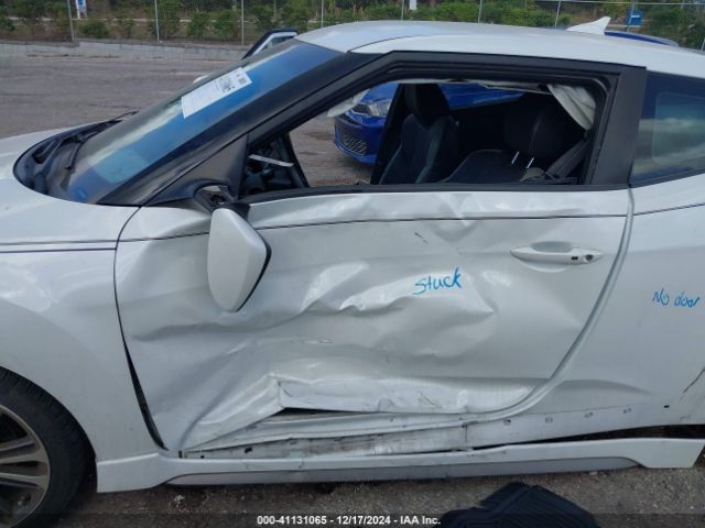 KMHTC6AEXGU285726 Hyundai Veloster Turbo