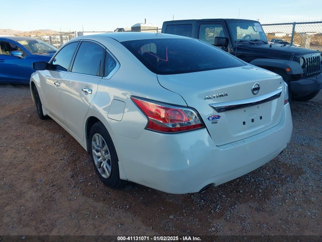 Nissan Altima 2.5 S 2015 1N4AL3AP8FN365892 Image 3